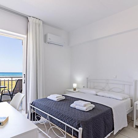 Azure Seaside Apts Magnisía 外观 照片