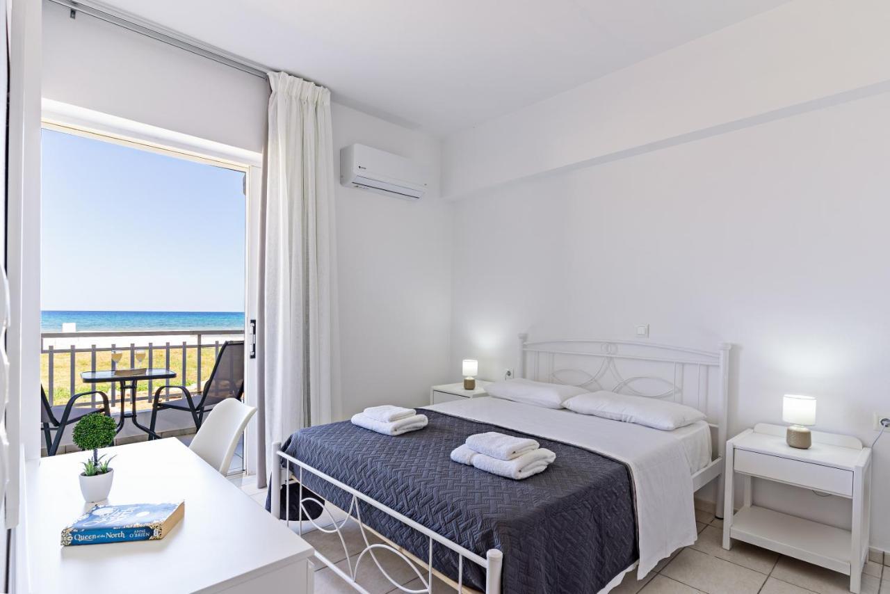 Azure Seaside Apts Magnisía 外观 照片