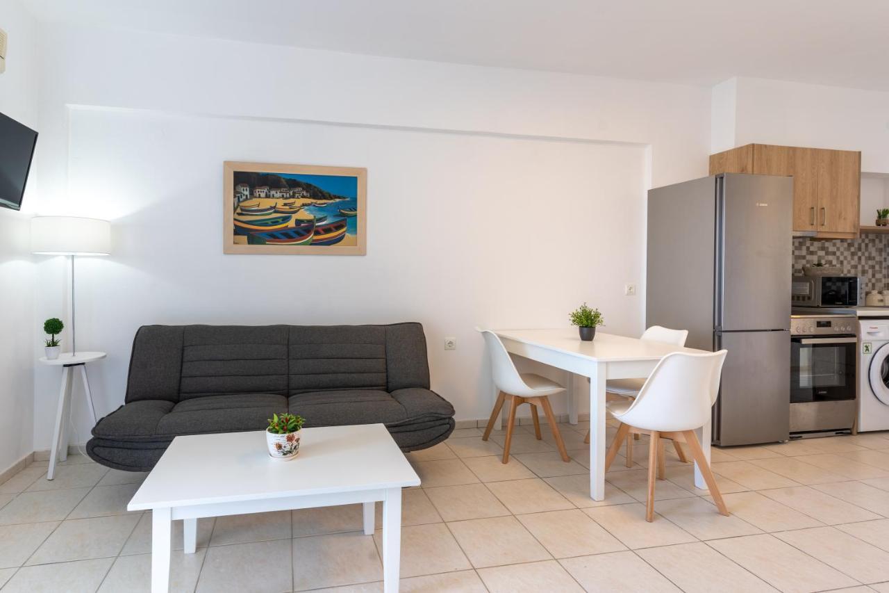 Azure Seaside Apts Magnisía 外观 照片