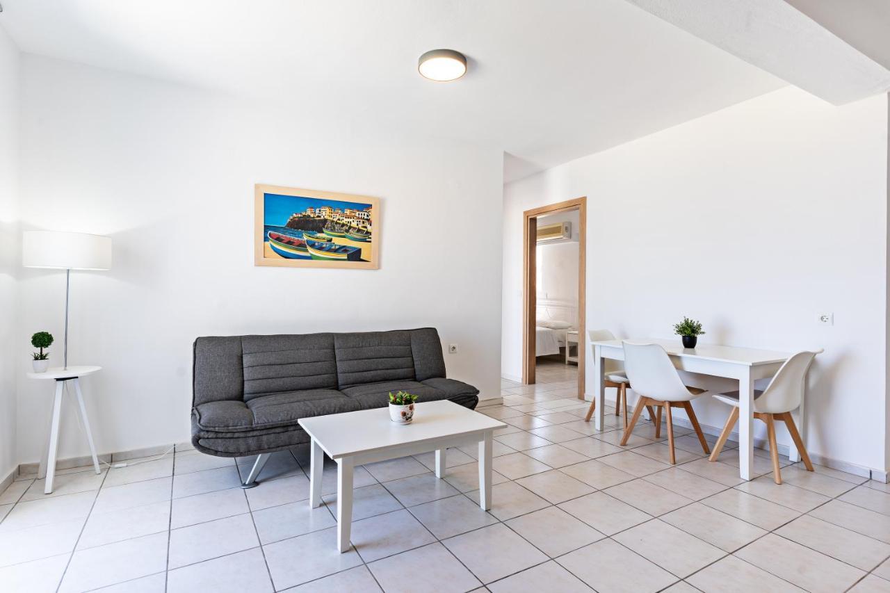 Azure Seaside Apts Magnisía 外观 照片