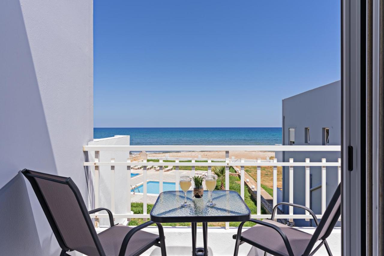 Azure Seaside Apts Magnisía 外观 照片