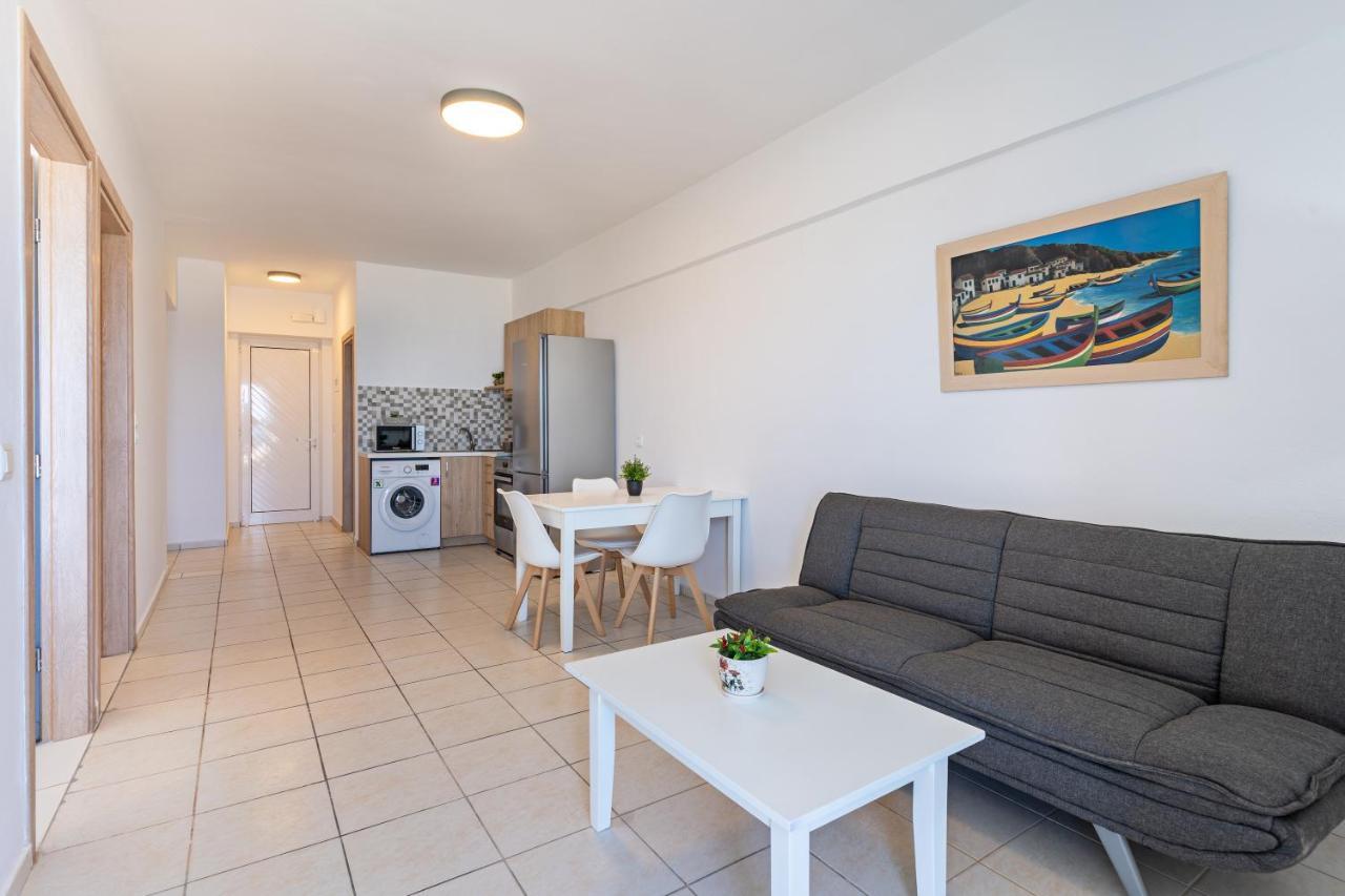 Azure Seaside Apts Magnisía 外观 照片