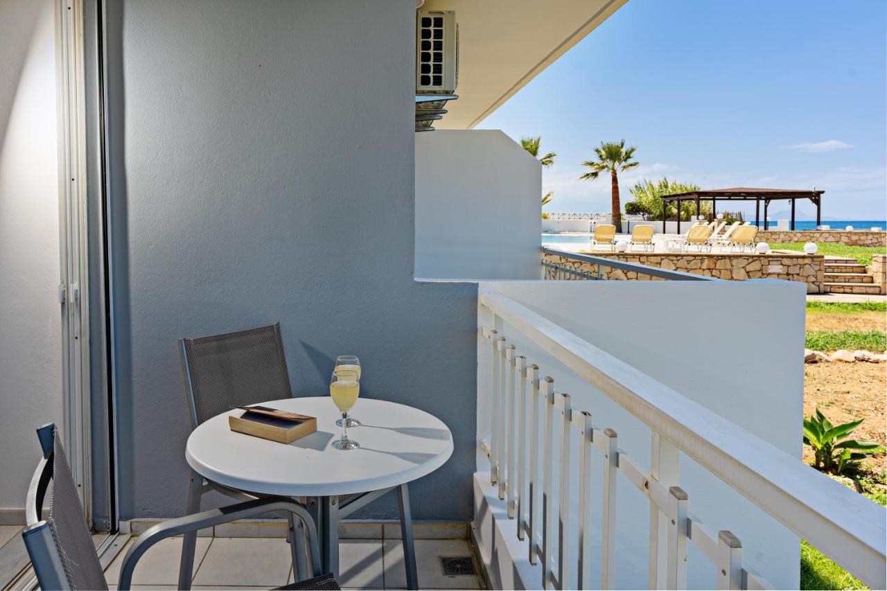 Azure Seaside Apts Magnisía 外观 照片