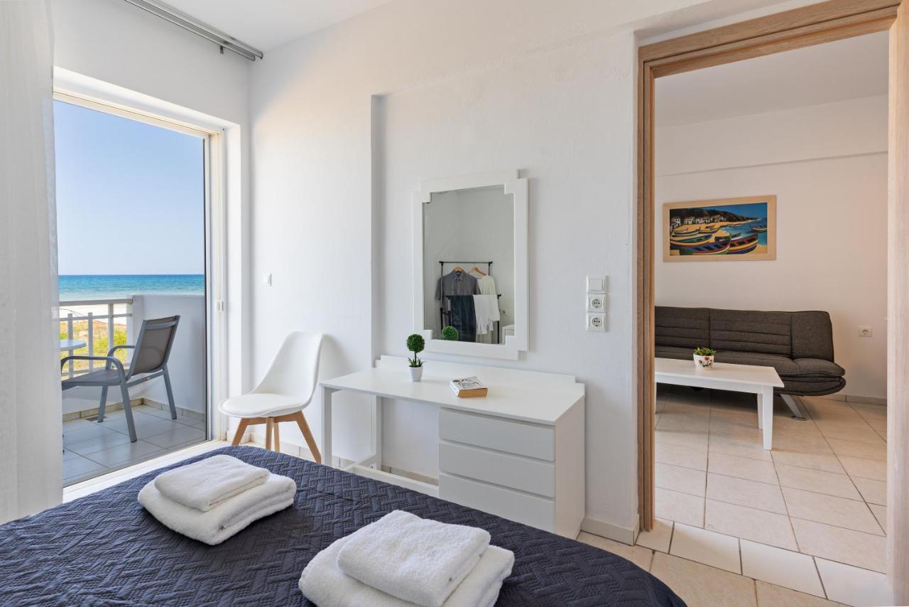 Azure Seaside Apts Magnisía 外观 照片