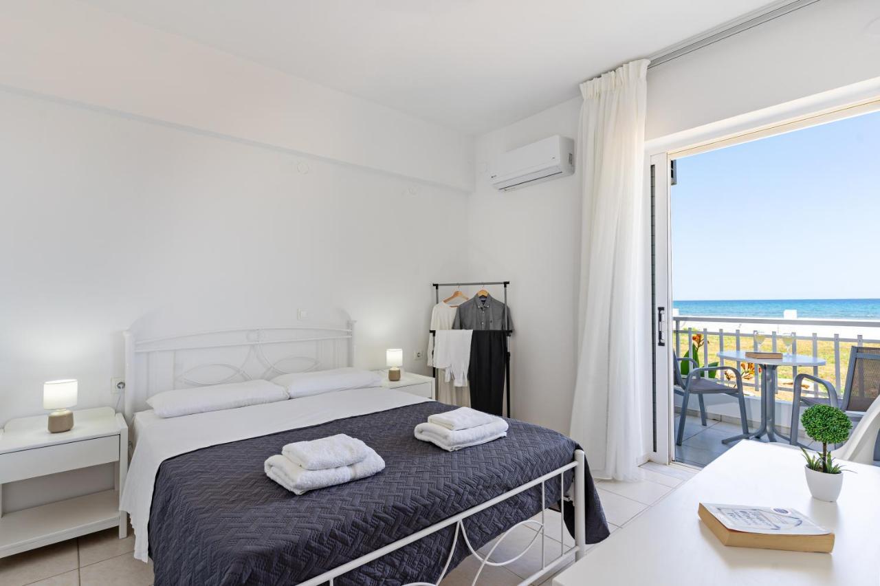Azure Seaside Apts Magnisía 外观 照片