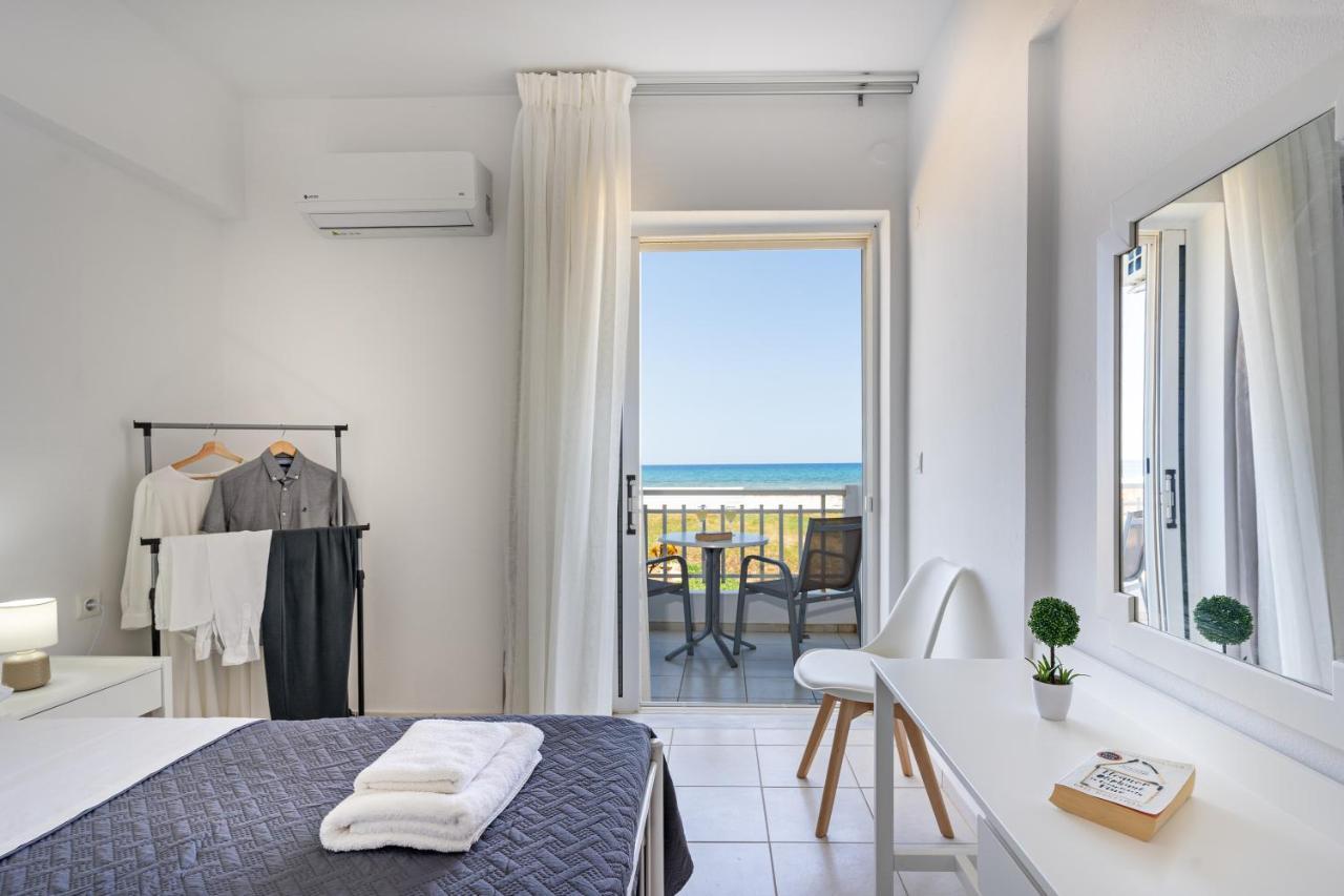 Azure Seaside Apts Magnisía 外观 照片
