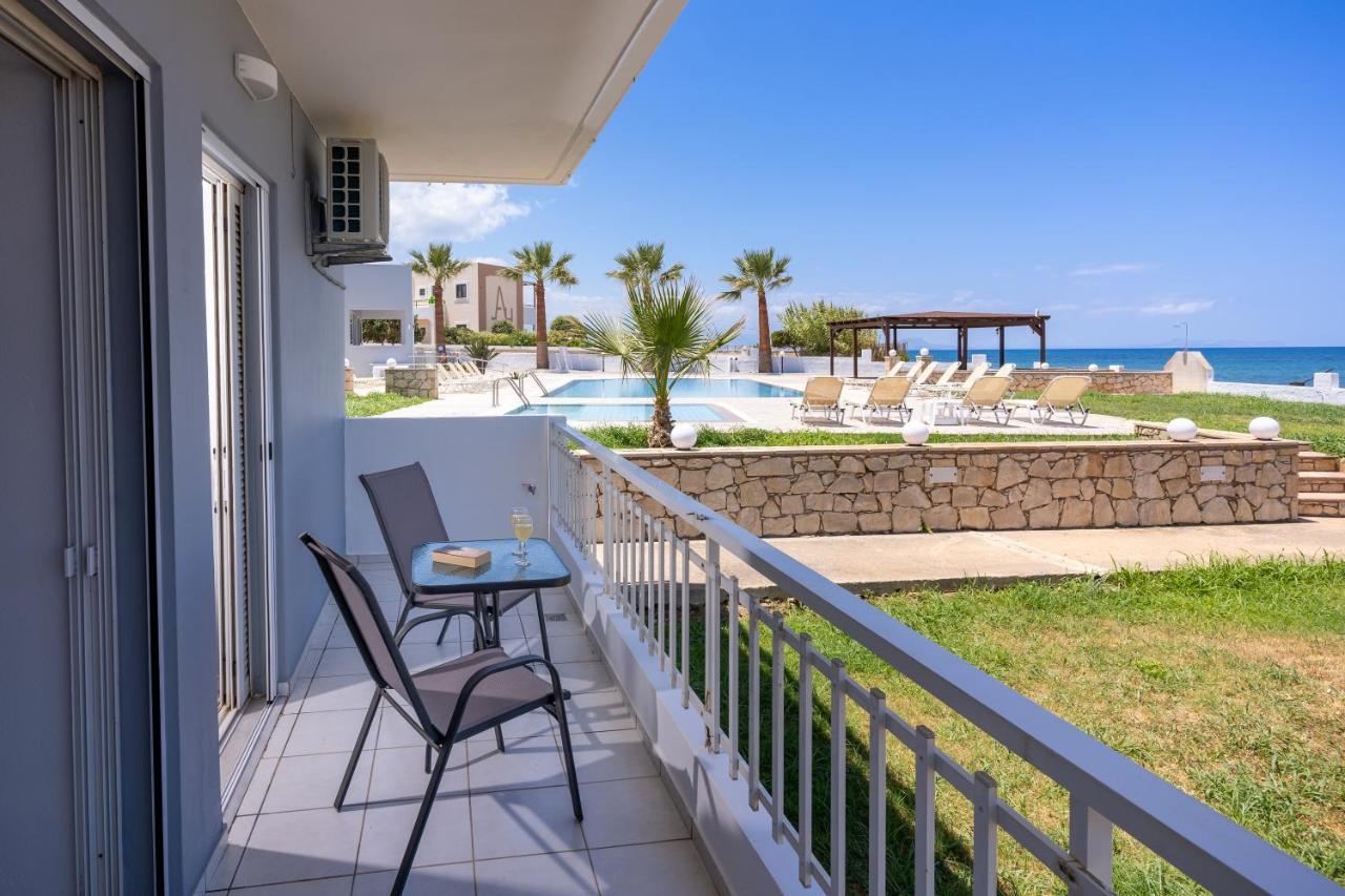 Azure Seaside Apts Magnisía 外观 照片