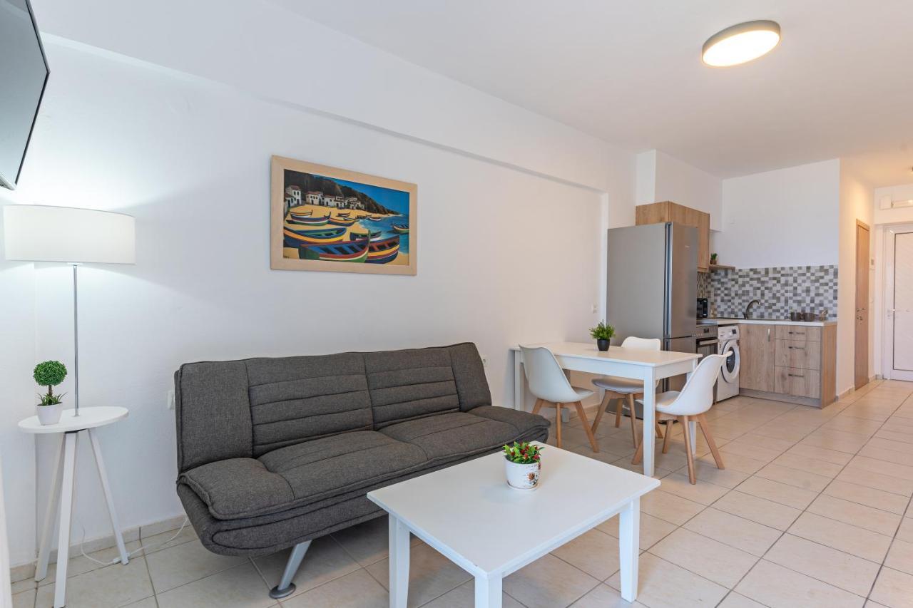 Azure Seaside Apts Magnisía 外观 照片