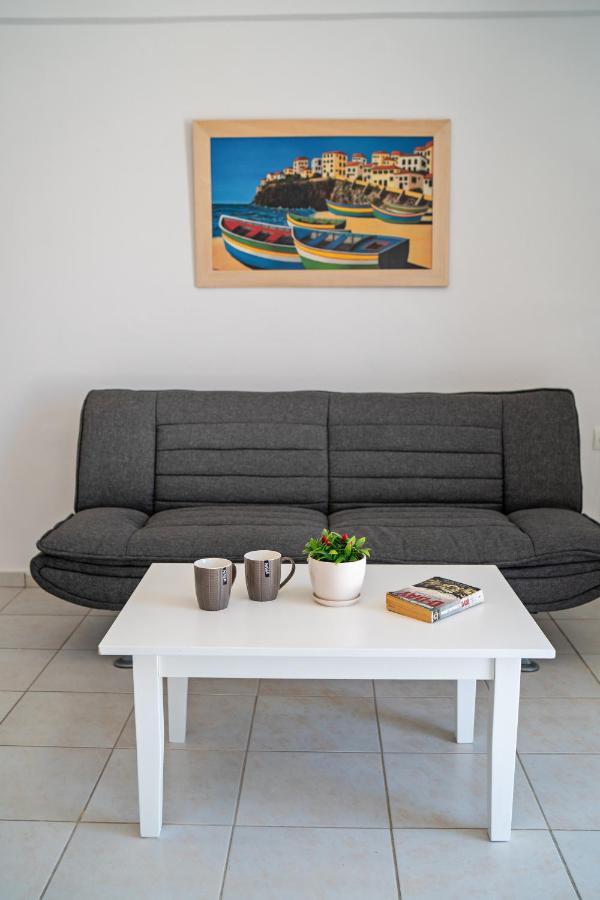 Azure Seaside Apts Magnisía 外观 照片