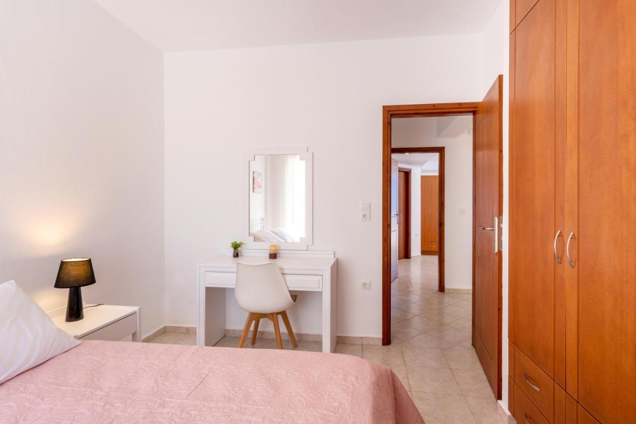 Azure Seaside Apts Magnisía 外观 照片